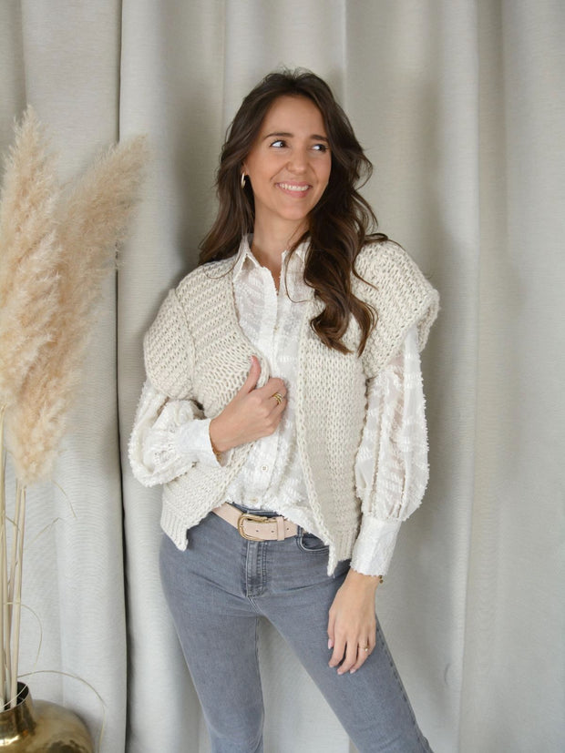 Knitted gilet beige